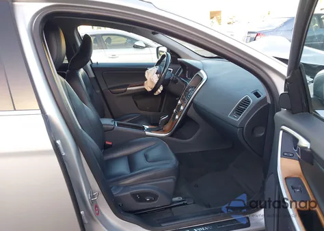 2017 Volvo Xc60 T6 Inscription z USA, uszkodzony, nr VIN YV449MRU1H2114204